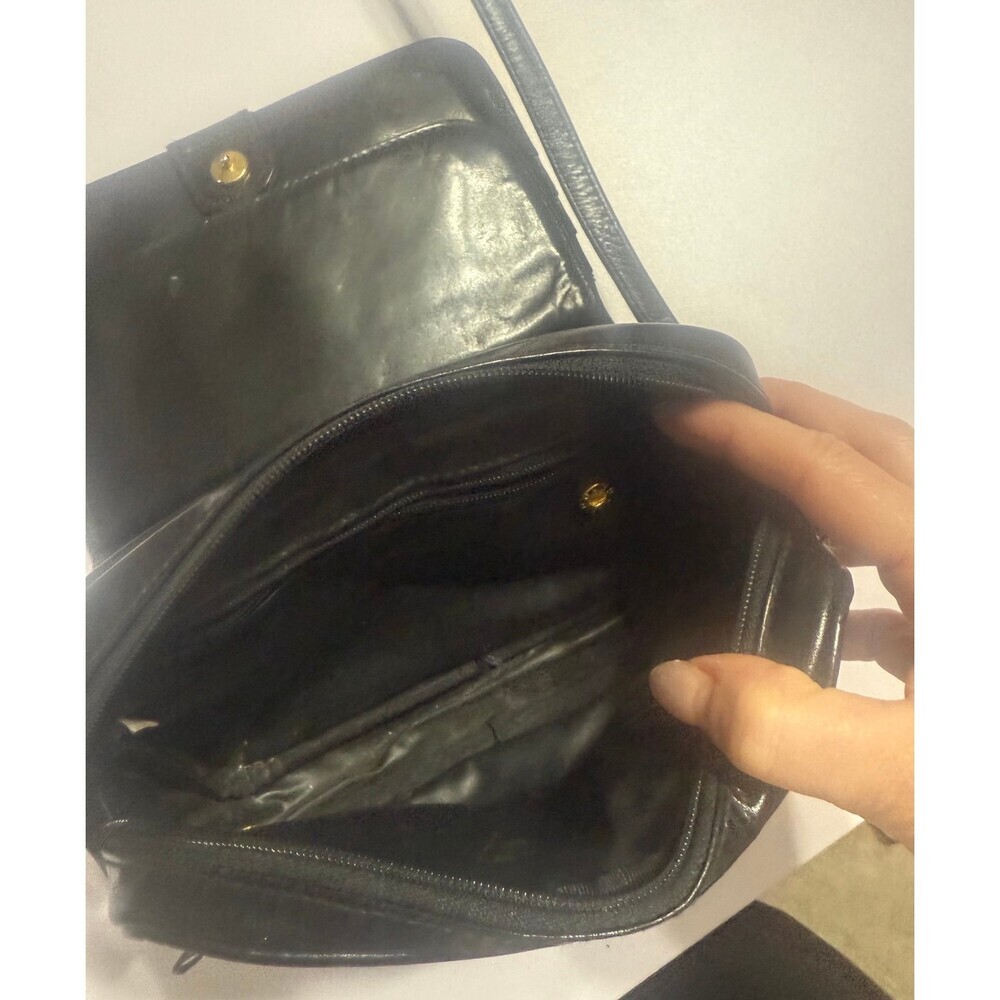 Black leather vintage Giorgio Beverly Hills crossbody purse - Picture 4 of 7